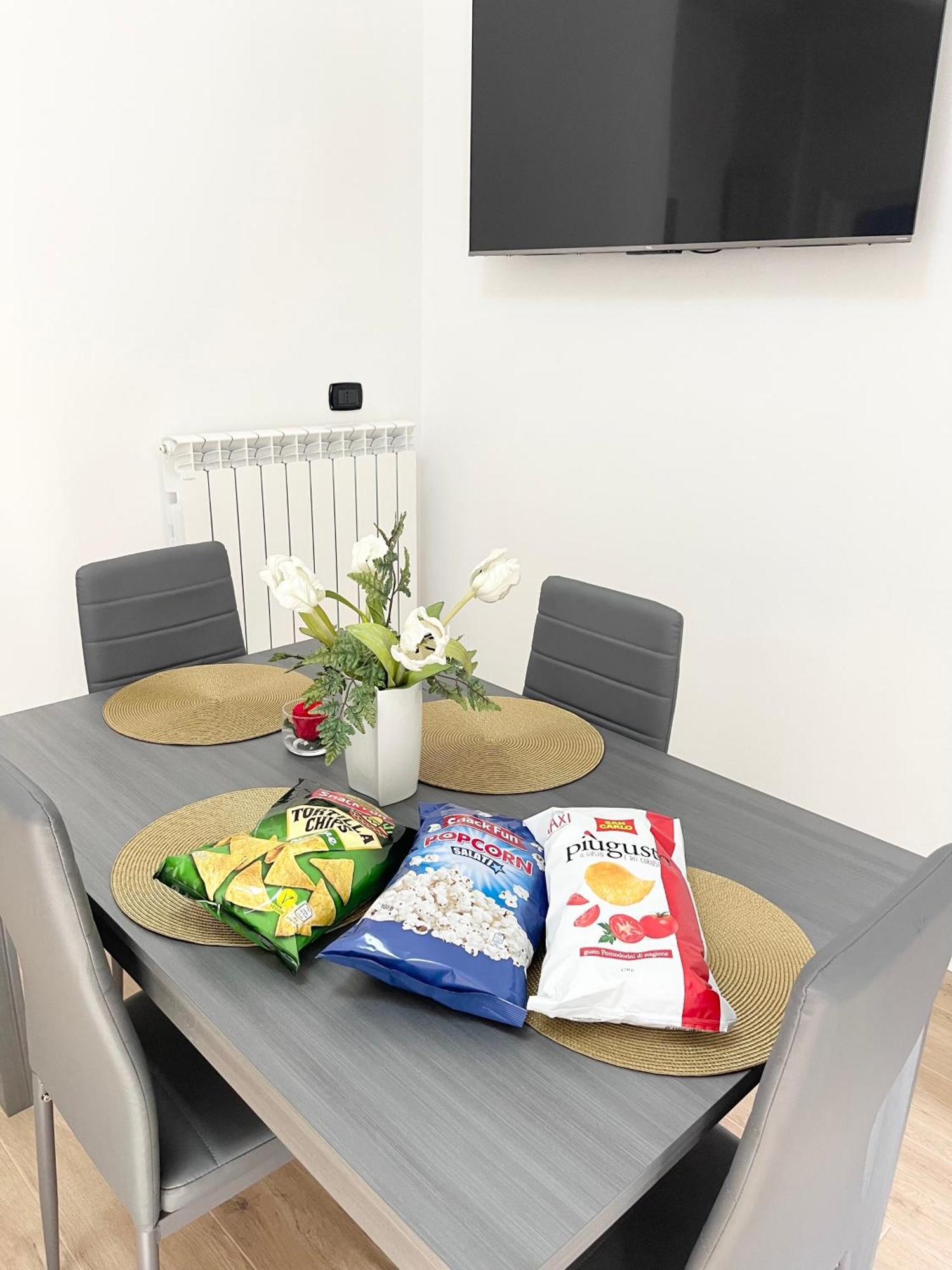 Ampio Bilocale Zona Navigli Apartment Milano Ngoại thất bức ảnh