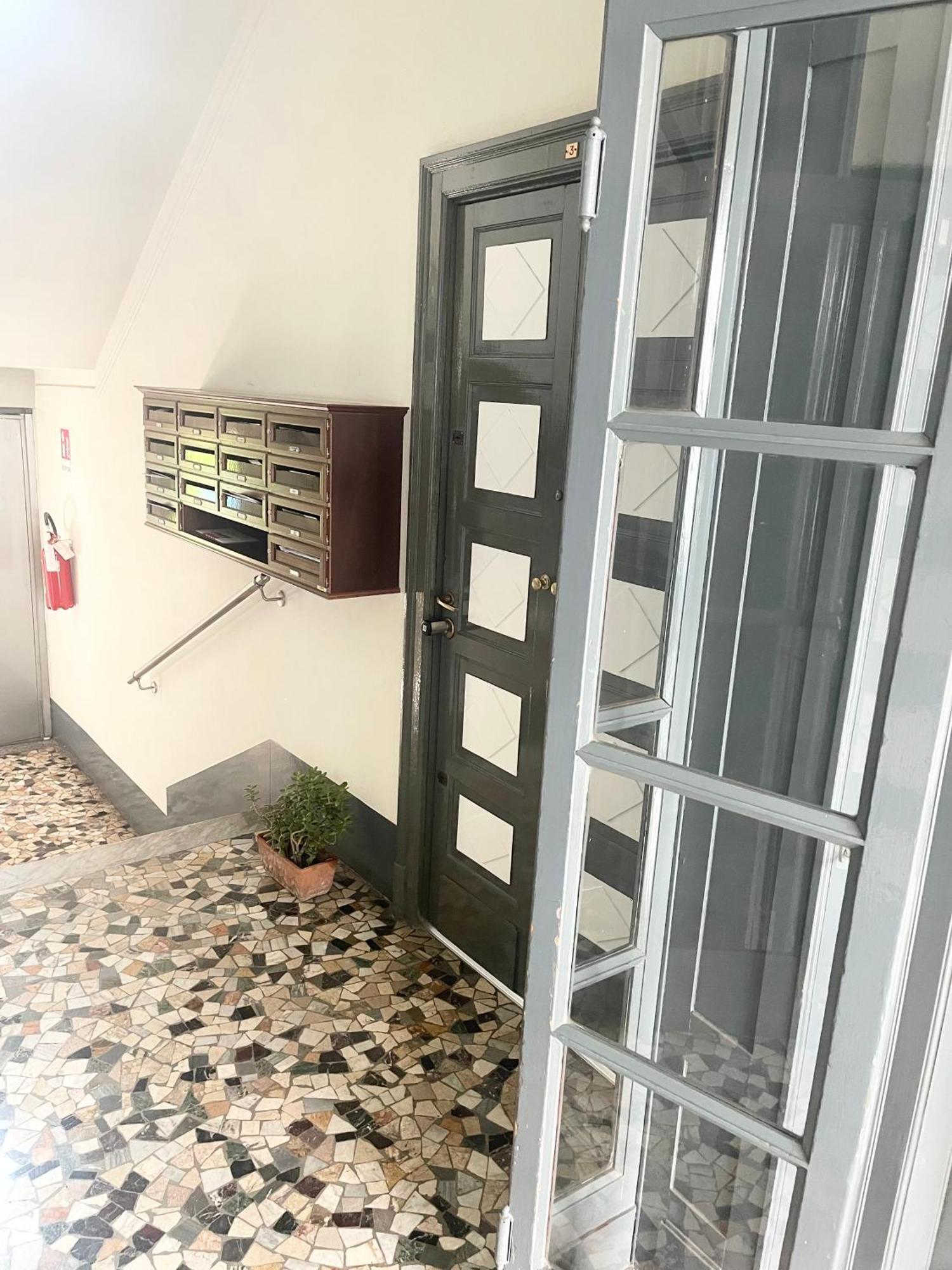 Ampio Bilocale Zona Navigli Apartment Milano Ngoại thất bức ảnh