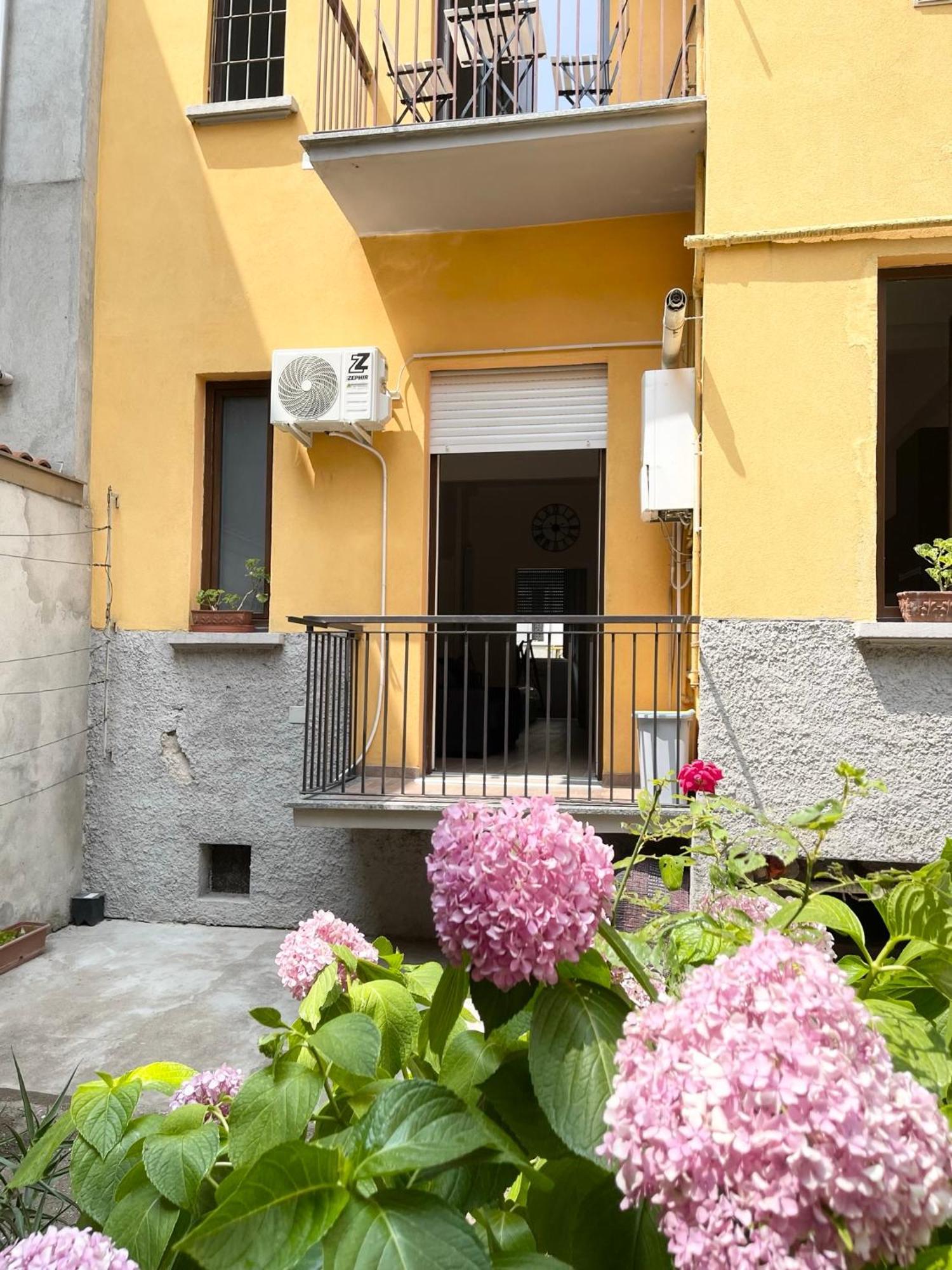 Ampio Bilocale Zona Navigli Apartment Milano Ngoại thất bức ảnh