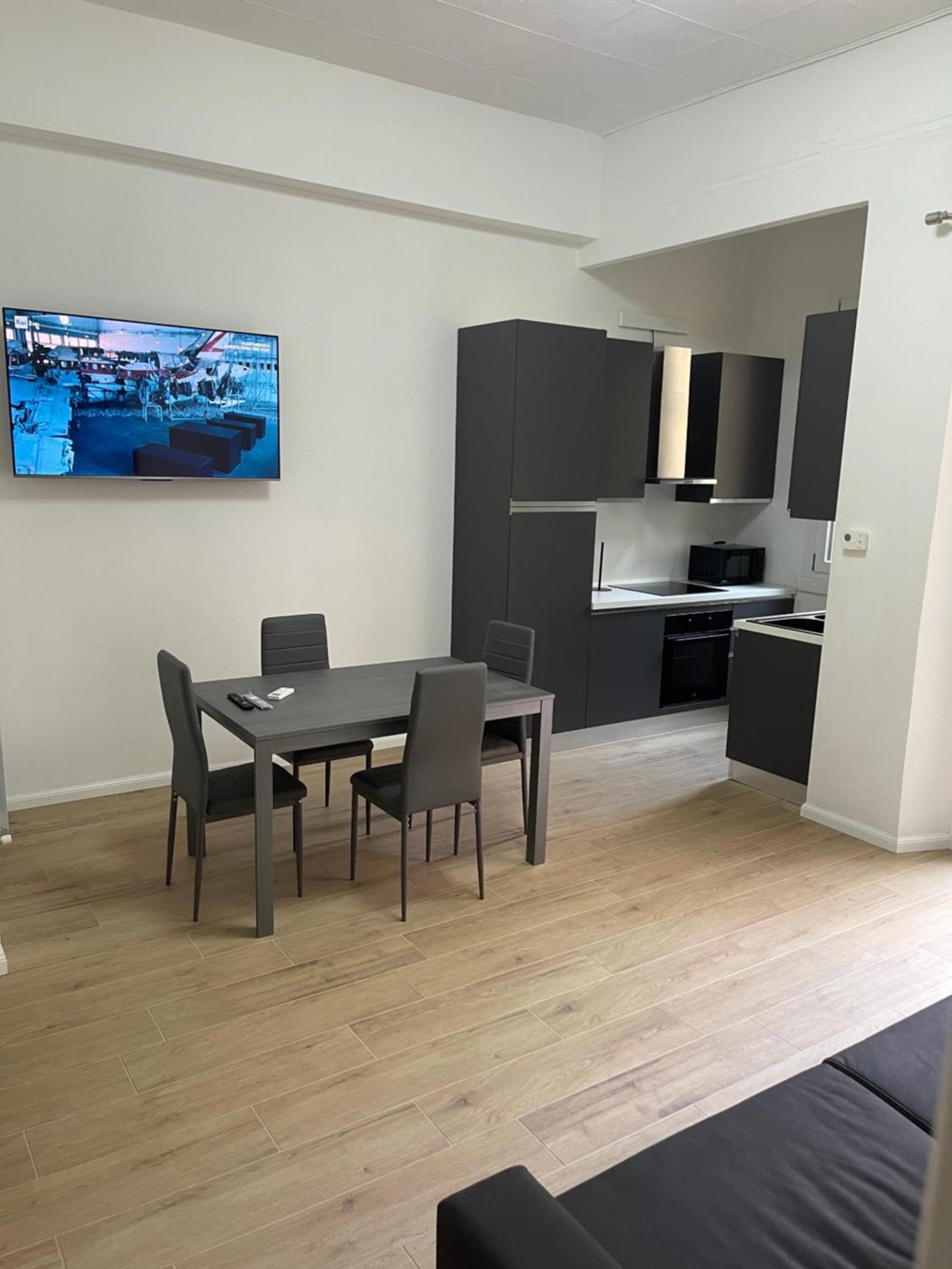 Ampio Bilocale Zona Navigli Apartment Milano Ngoại thất bức ảnh